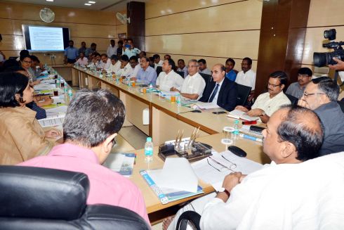 Ratan Lal's Picture shows Chief Minister Raghubar Das holds meeting with First Governing Body of the Jharkhand CSCR Council at Project Bhawan Secretariat in Ranchi on Friday.