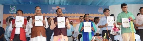 Picture shows Jharkhand CM Raghubar Das with others launching Deen Dayal Upadhaya Gram Jyoti Yojna at Kochbang village under Namkom block in Ranchi district on September 7,2016.Seen in the picture are(L to R) BJP MLA from Khijri Ram Kumar,BJP MP Ram tahal Choudhary,CM Raghubar Das and others such as Additional CS in-charge-of Energy Department RK Srivastava and the CS Principal Secretary Ssnjay Kumar.